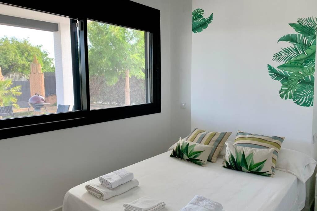 Villa Ole Tu Andalucia à Sanlúcar la Mayor Extérieur photo