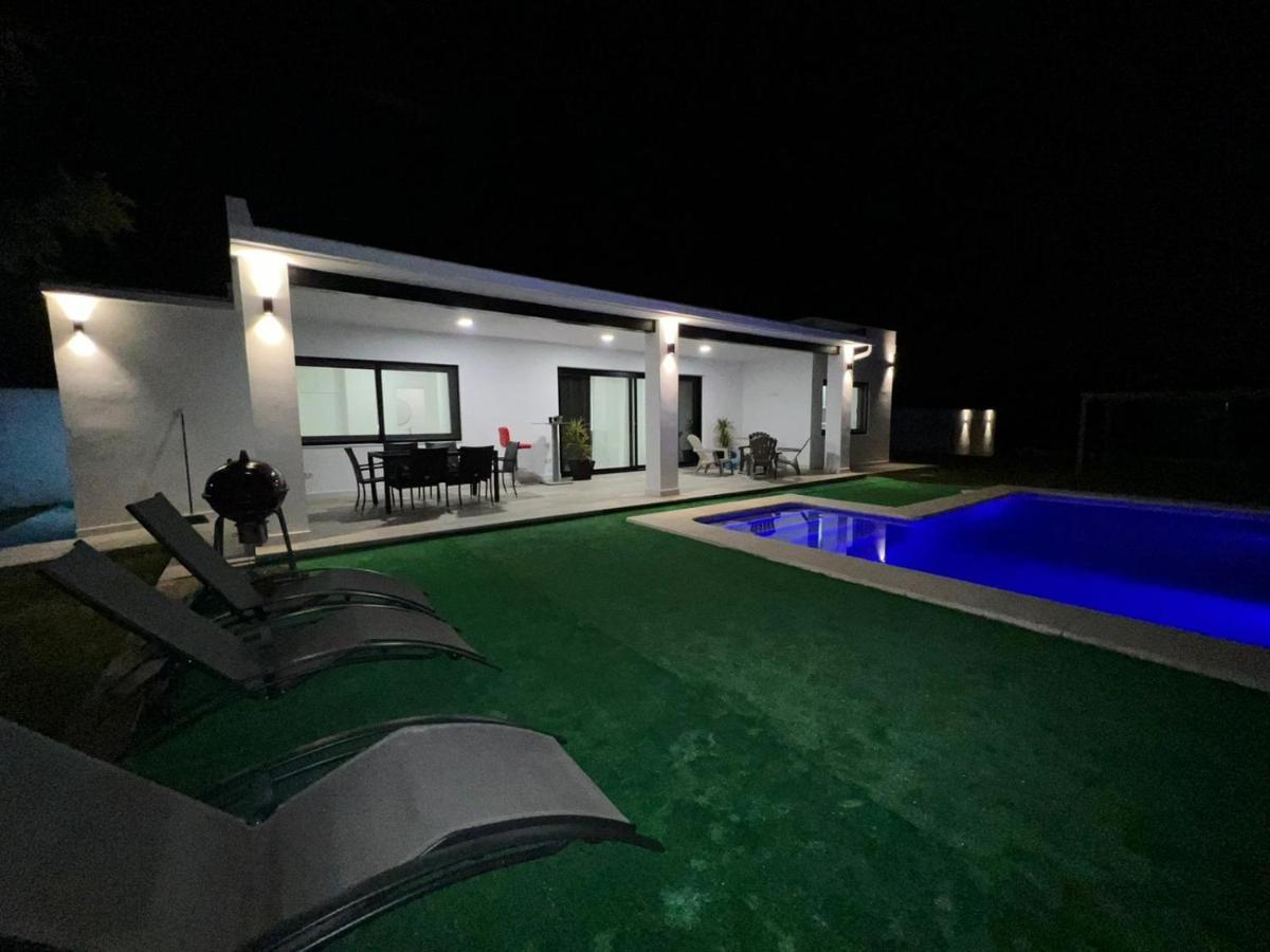 Villa Ole Tu Andalucia à Sanlúcar la Mayor Extérieur photo