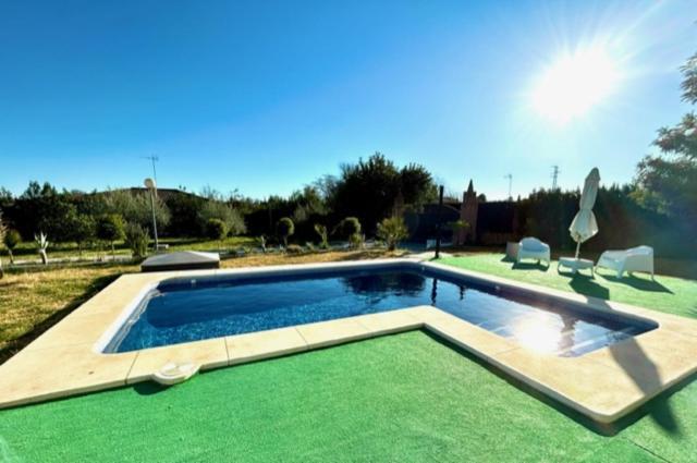 Villa Ole Tu Andalucia à Sanlúcar la Mayor Extérieur photo